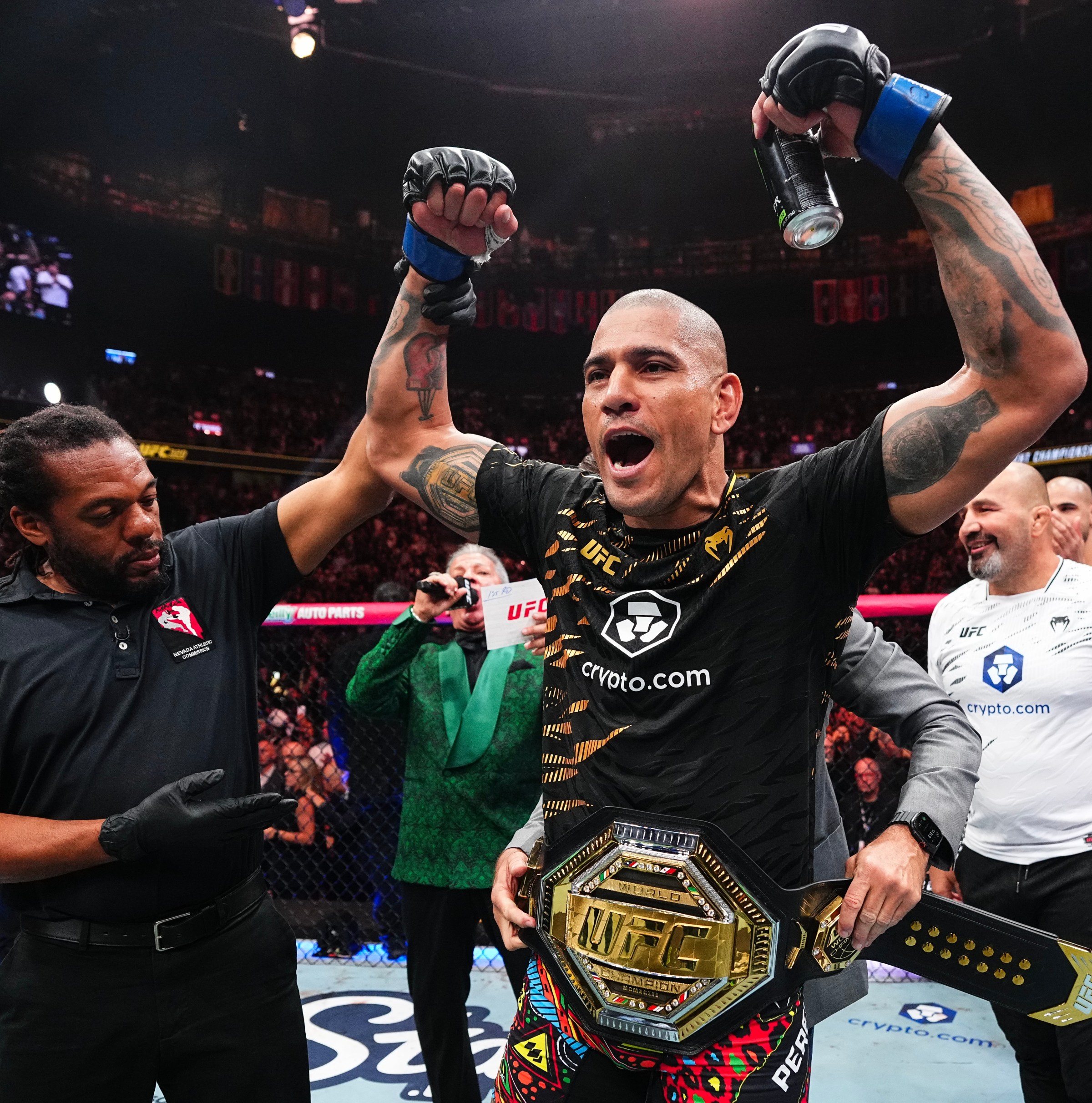 ‘Nostalgia from the Glory days’: Alex Pereira honors former opponent Dustin Jacoby after UFC Vegas 113 win