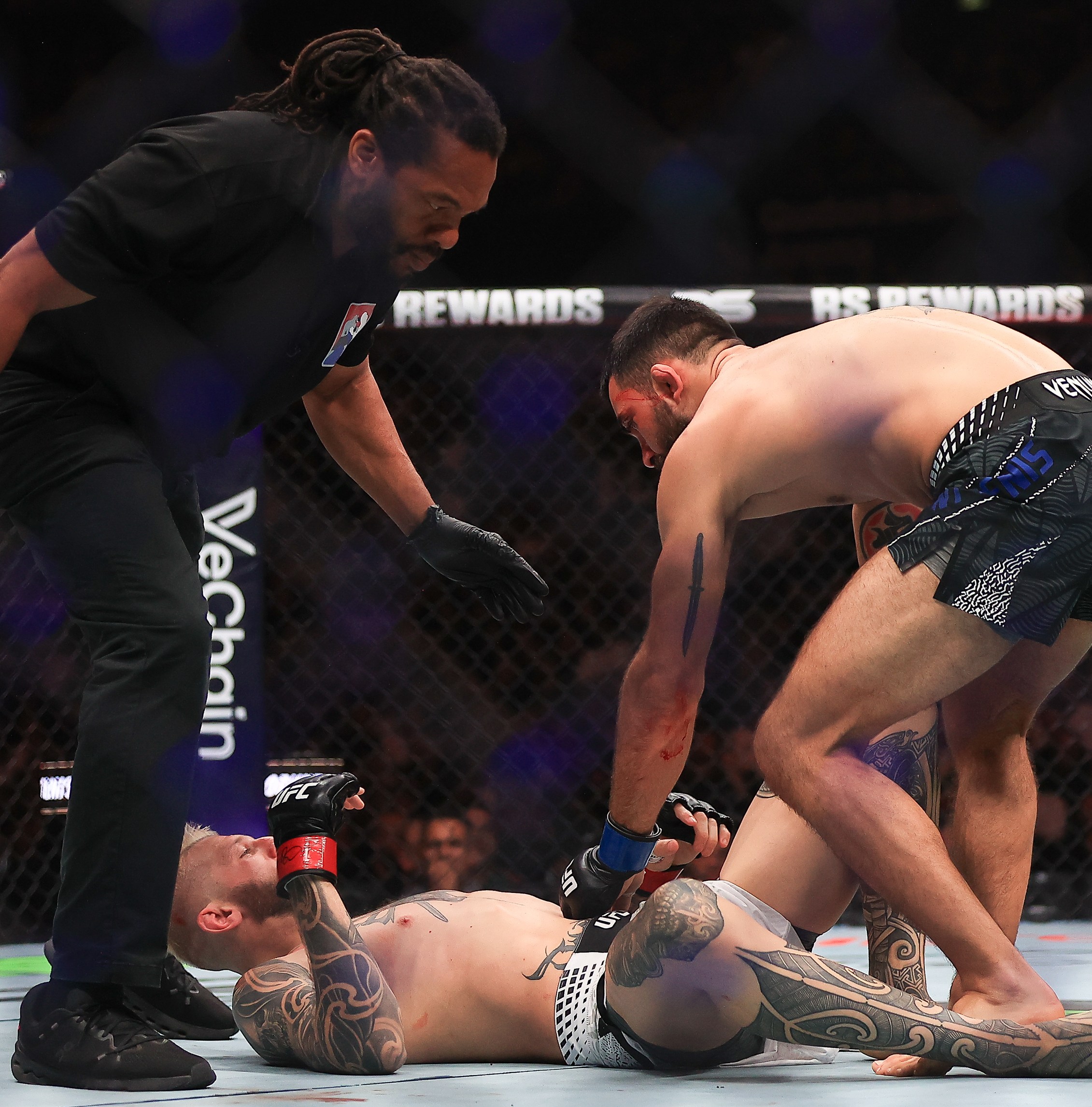 Jorge Masvidal blasts Herb Dean for late UFC 325 stoppage: ‘The worst referee to ever exist’